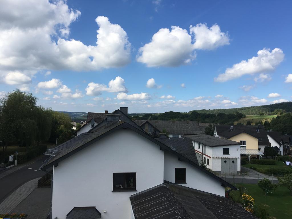 Big Ben'S Guesthouse Müllenbach Eksteriør bilde